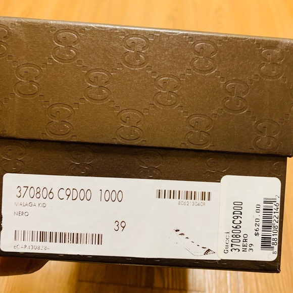 Gucci Rivet Flats - Picture 8 of 8